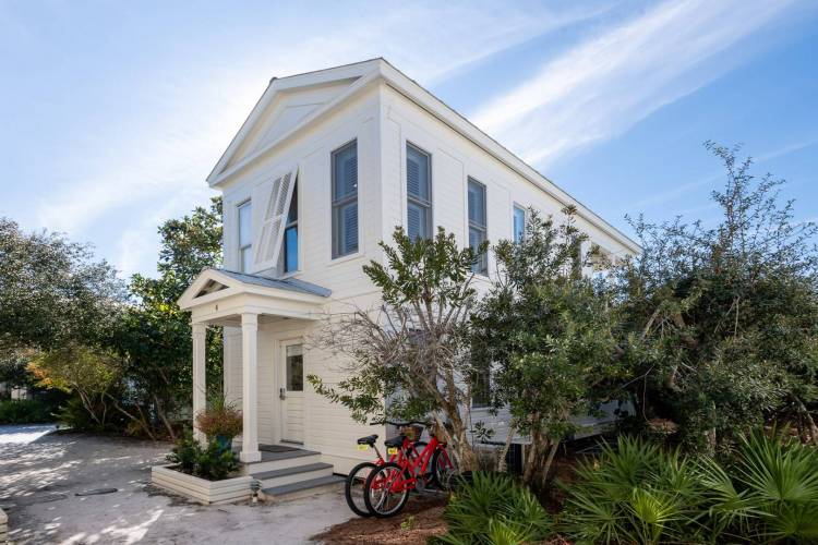 Magnolia Honeymoon Cottage
